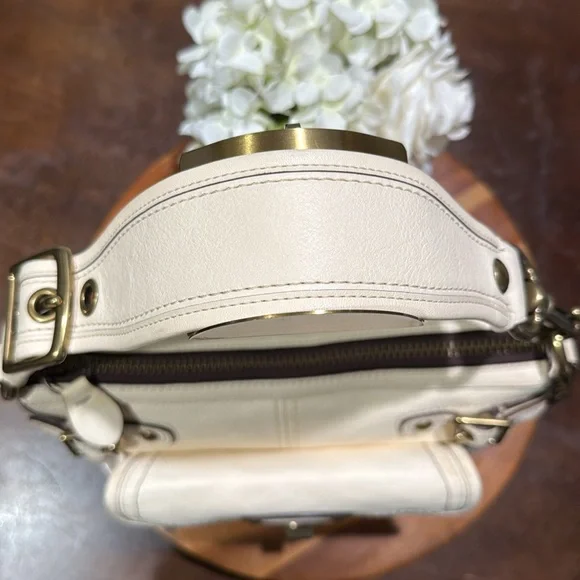 COACH Legacy 1127 65th Anniversary Shoulder Bag Off-White Cream Vachetta Leather - Picture 12 of 16